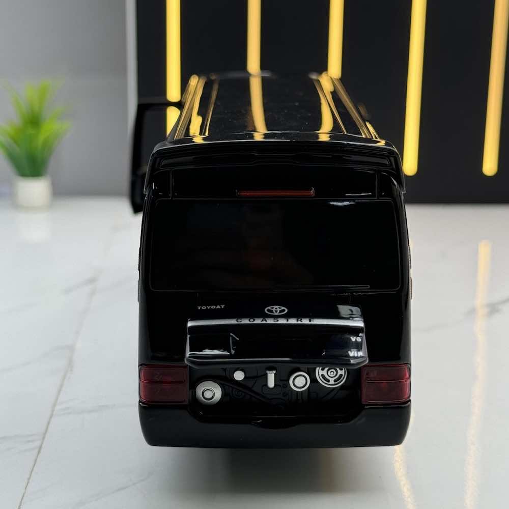 1:32 Toyota 2021 Coaster Die Cast Model Car