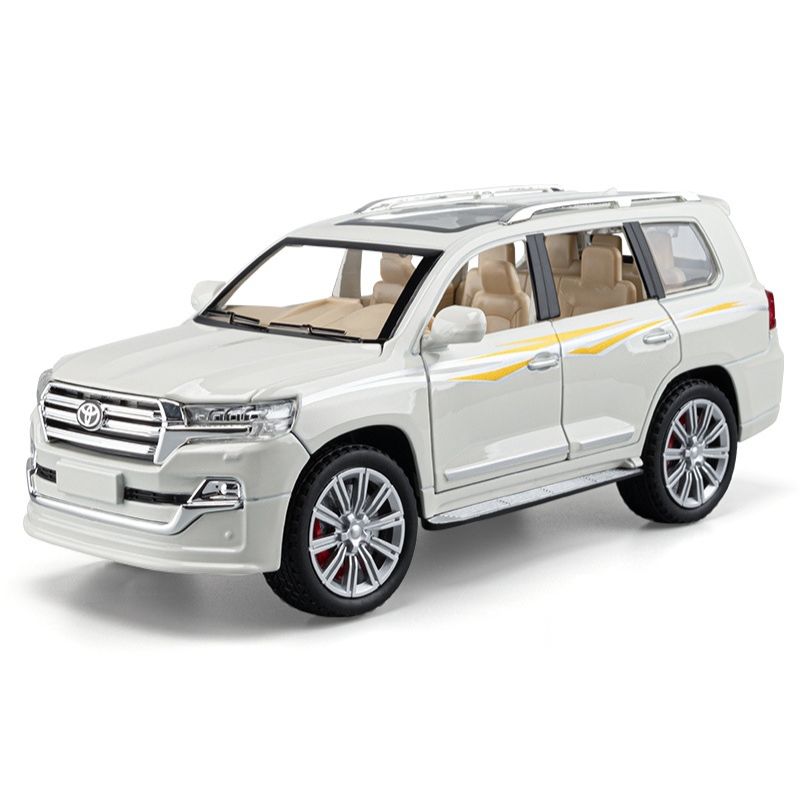 1:24 Toyota 2021 Land Cruiser 5700 VX-S White Die Cast Model Car