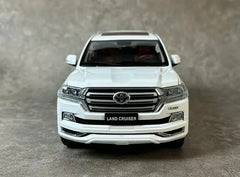 1:18 Toyota 2021 Land Cruiser LC200 Die Cast Model Car