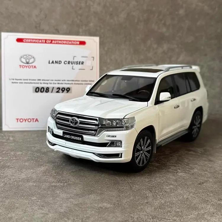 1:18 Toyota 2021 Land Cruiser LC200 Die Cast Model Car