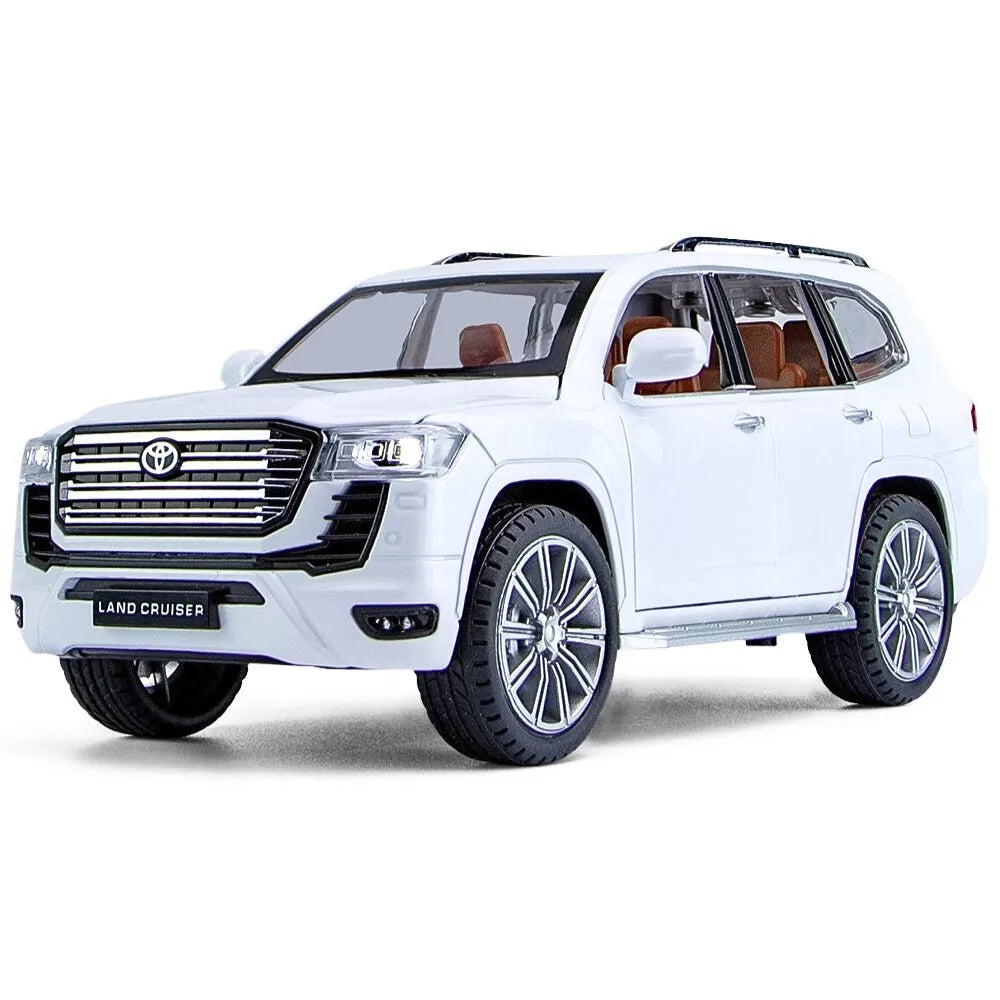 1:18 Toyota 2021 Land Cruiser LC300 ZX White Die Cast Model Car