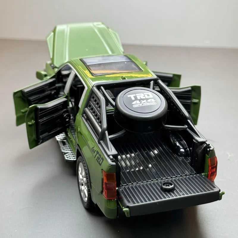 1:32 Toyota 2022 Tundra XK70 3rd