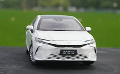 1:18 Toyota Camry 2024 