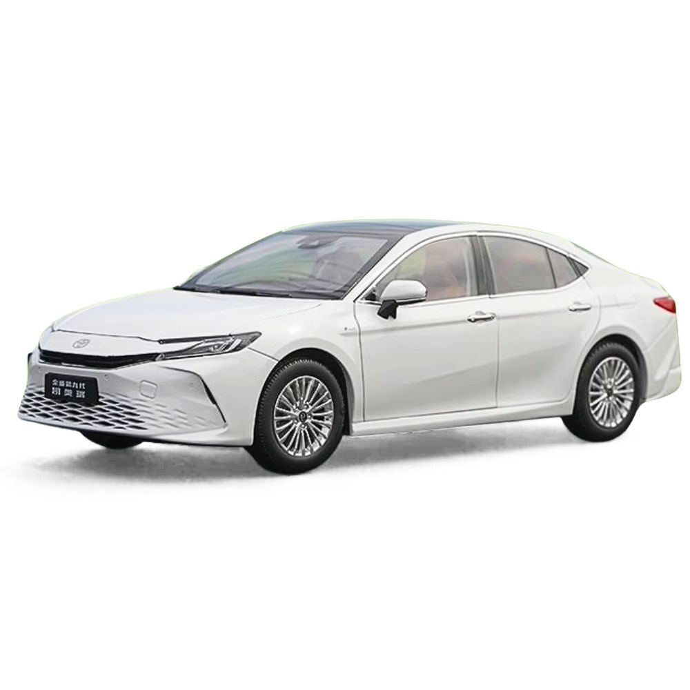 1:18 Toyota 2024 Camry White Die Cast Model Car