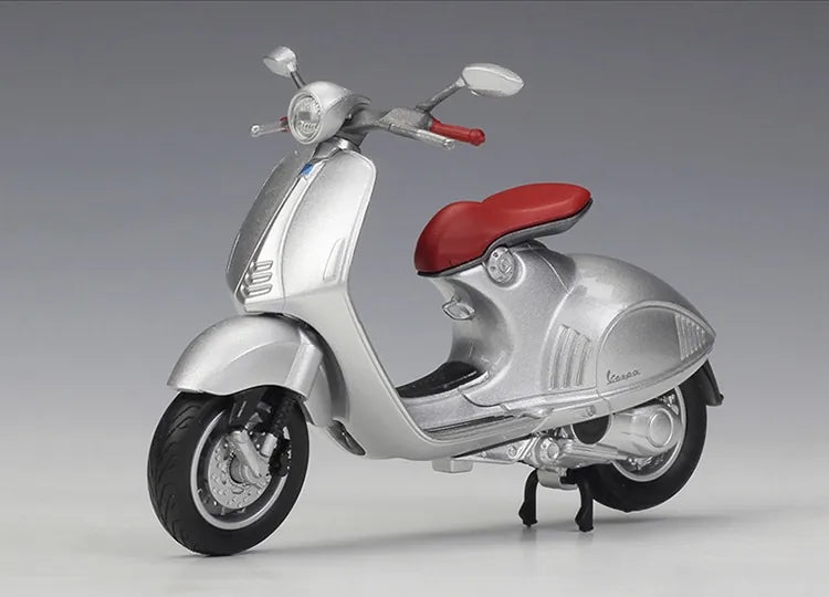 1:18 Vespa 2014 946 