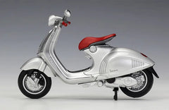 1:18 Vespa 2014 946 