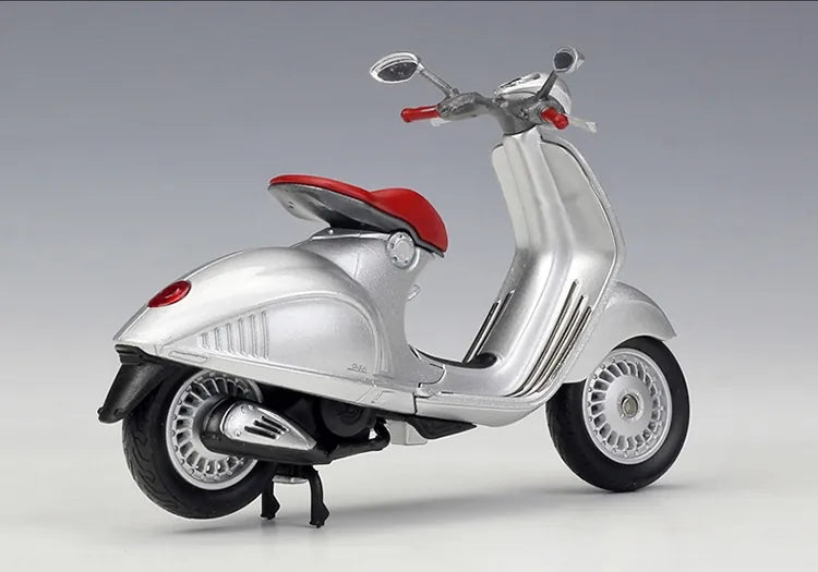 1:18 Vespa 2014 946 