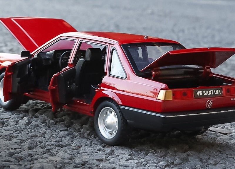 1:24 Volkswagen 1981 Santana Die Cast Model Car