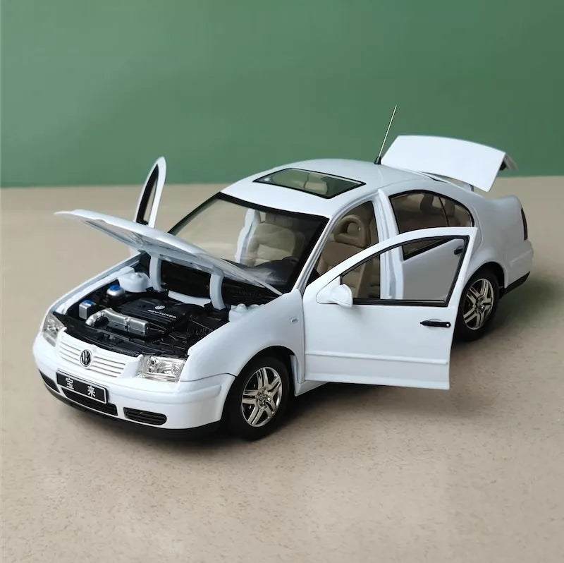 1:18 Volkswagen 1999 Jetta Die Cast Model Car