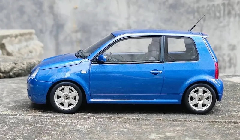 1:18 Volkswagen 2000 Lupo GTI Die Cast Model Car