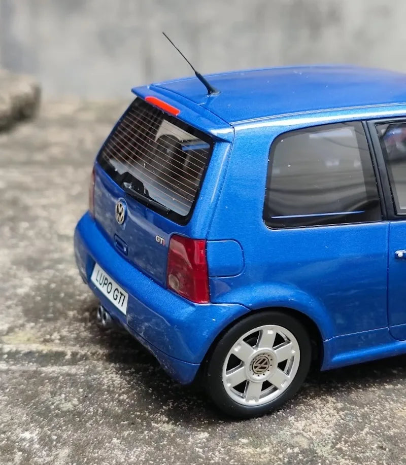 1:18 Volkswagen 2000 Lupo GTI Die Cast Model Car