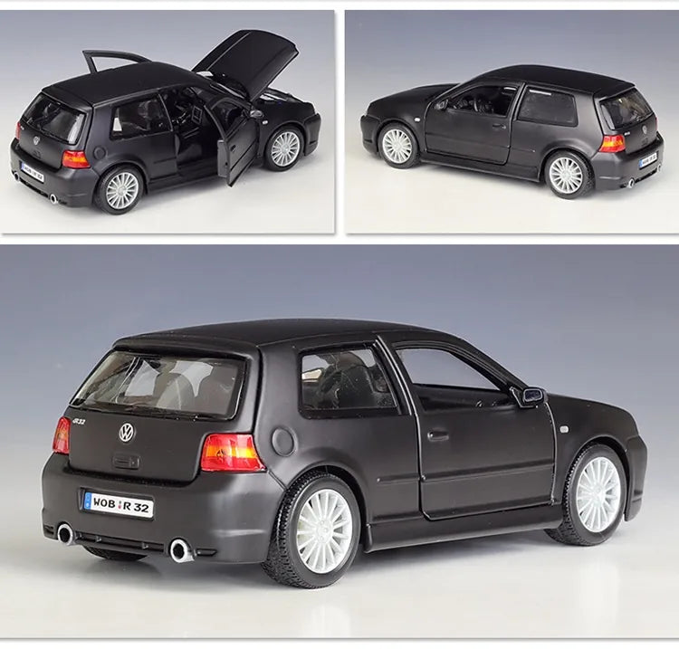 1:24 Volkswagen 2004 Golf R32