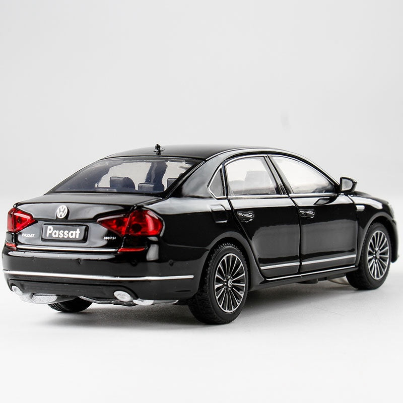 1:32 Volkswagen 2010 Passat B7 Die Cast Model Car