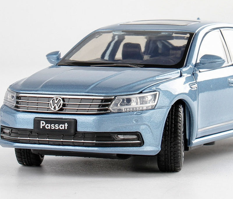 1:32 Volkswagen 2010 Passat B7 Die Cast Model Car