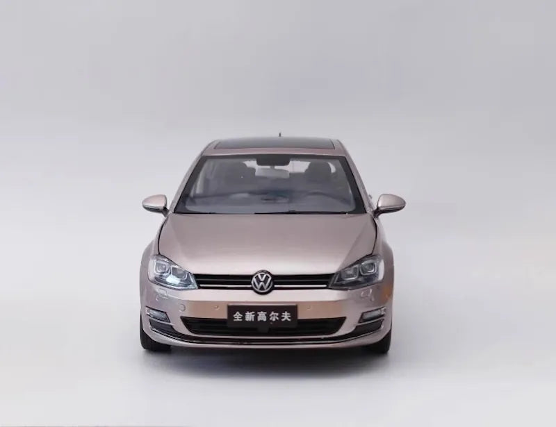 1:18 Volkswagen 2012 Golf Mk7 Die Cast Model Car