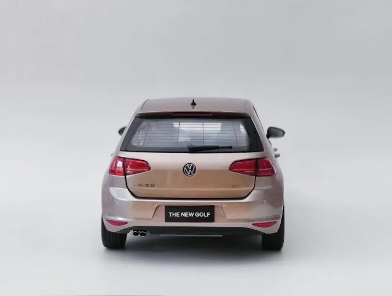 1:18 Volkswagen 2012 Golf Mk7 Die Cast Model Car