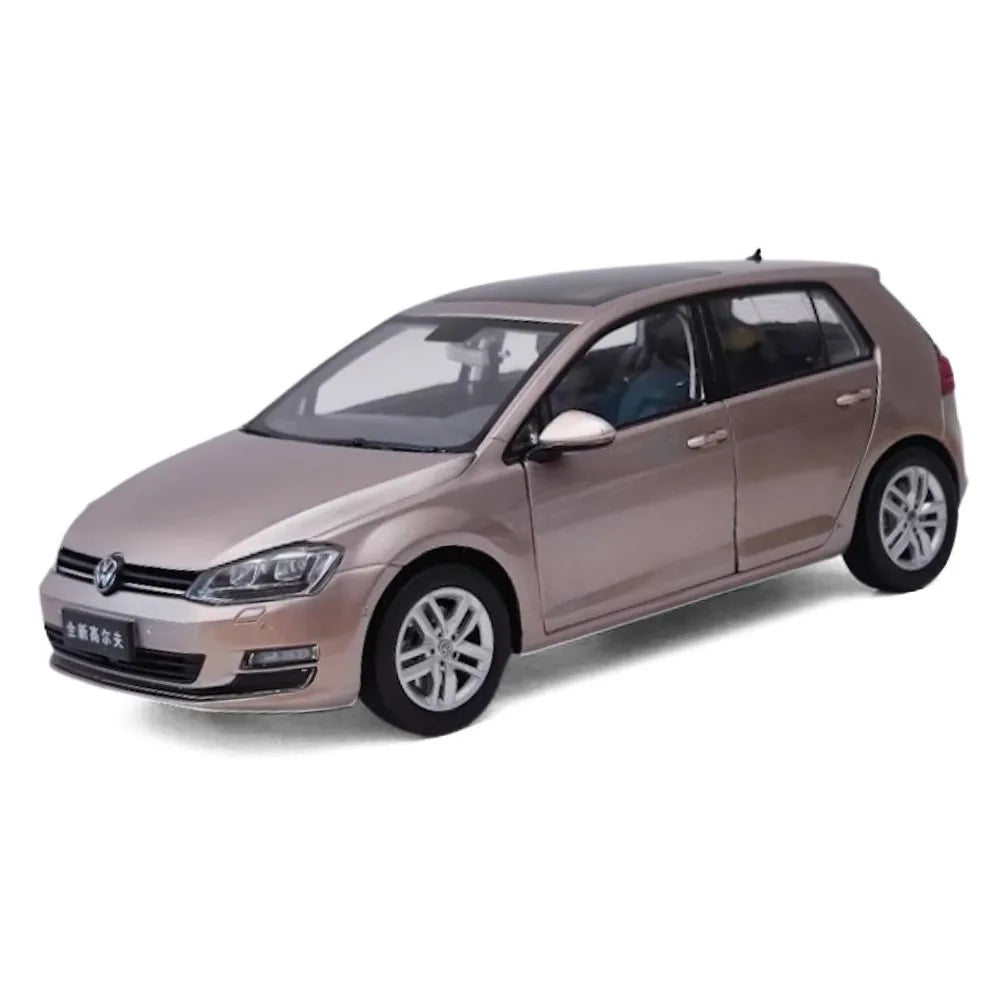 1:18 Volkswagen 2012 Golf Mk7 Pink Die Cast Model Car