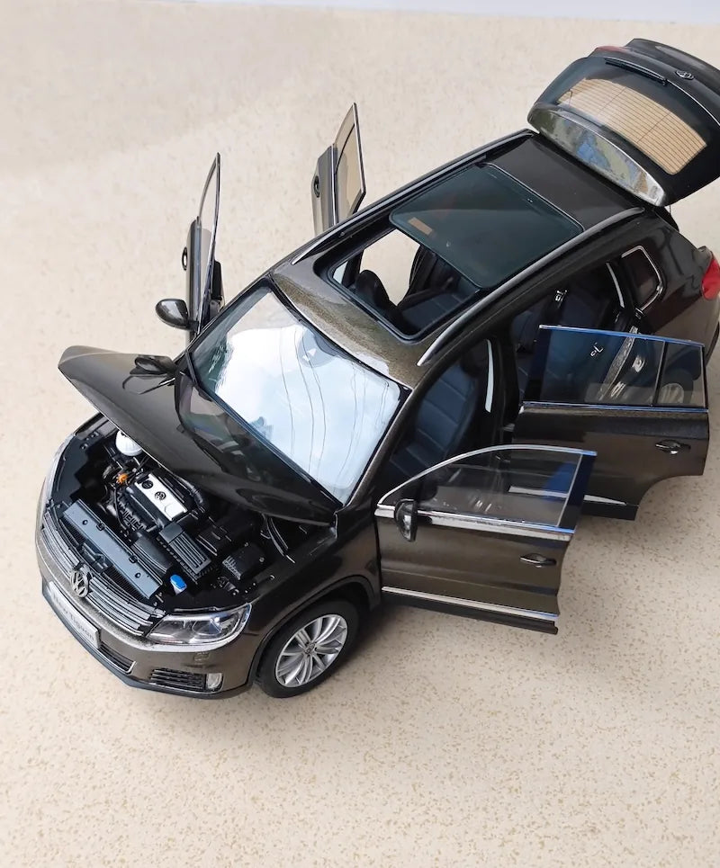 1:18 Volkswagen 2014 Tiguan Die Cast Model Car