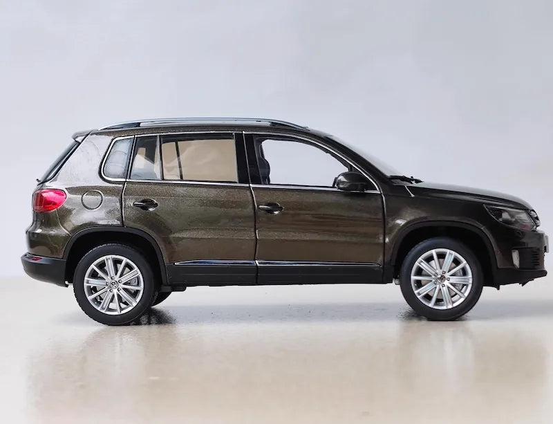 1:18 Volkswagen 2014 Tiguan Die Cast Model Car