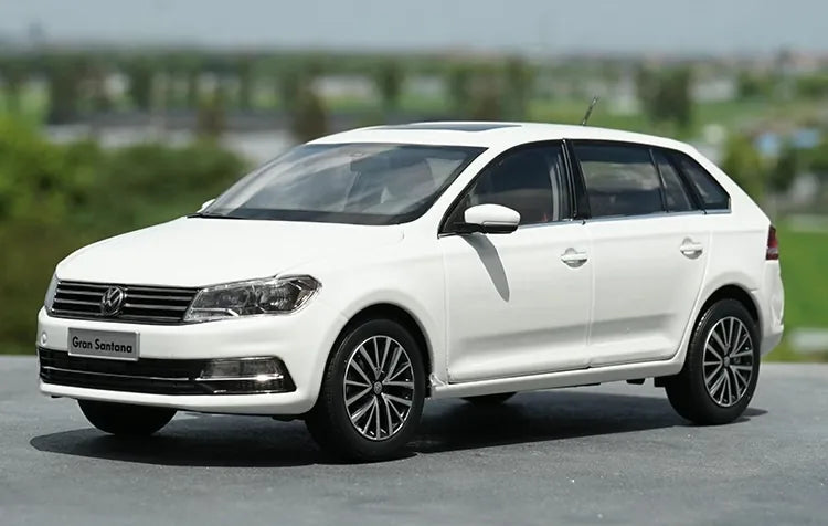 1:18 Volkswagen 2015 Gran Santana