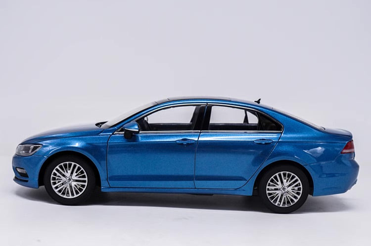 1:18 Volkswagen 2015 Lamando Die Cast Model Car