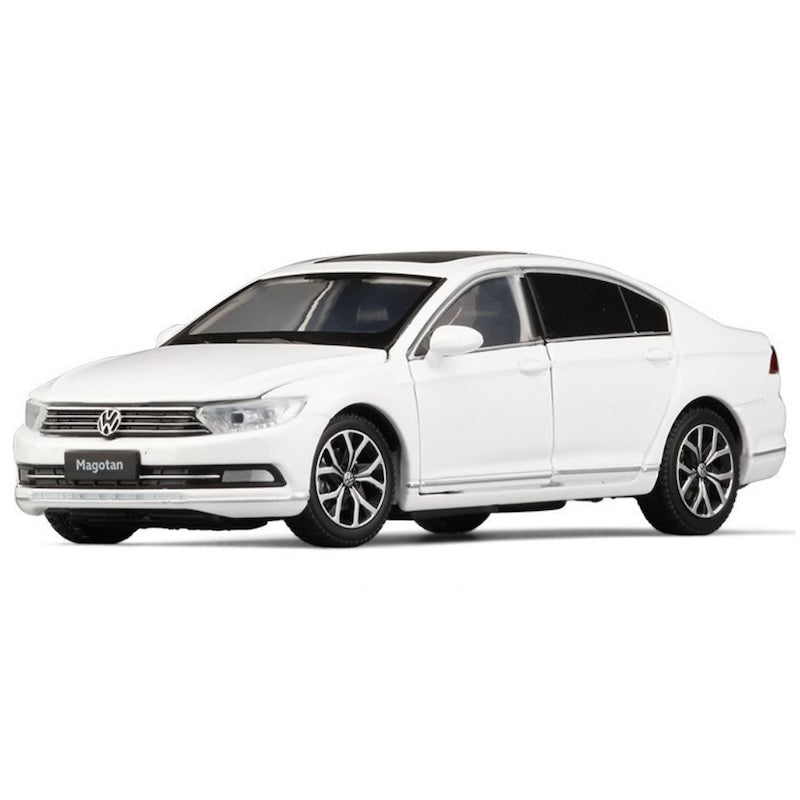 1:32 Volkswagen 2015 Magotan Die Cast Model Car