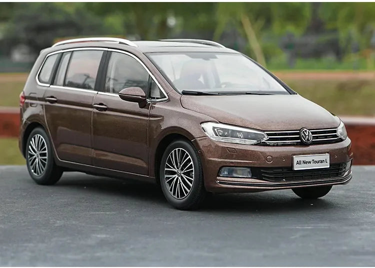 1:18 Volkswagen 2015 Touran