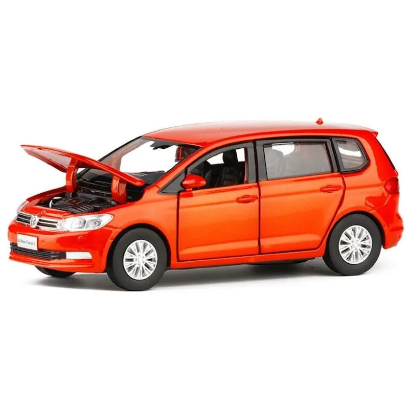 1:32 Volkswagen Touran 2015 