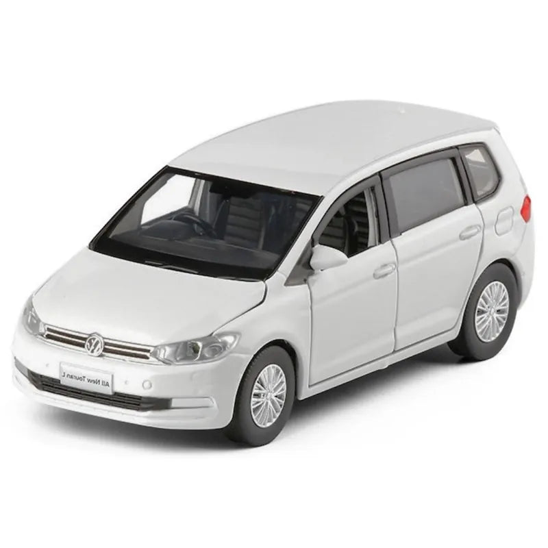 1:32 Volkswagen Touran 2015 