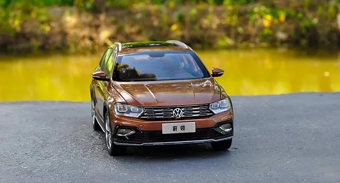 1:18 Volkswagen 2016 C-Trek 