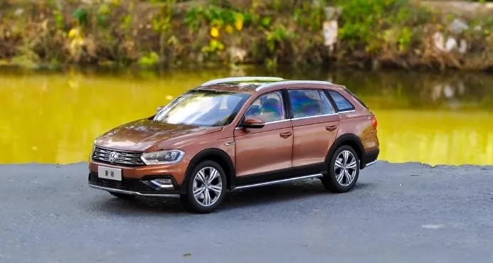 1:18 Volkswagen 2016 C-Trek 