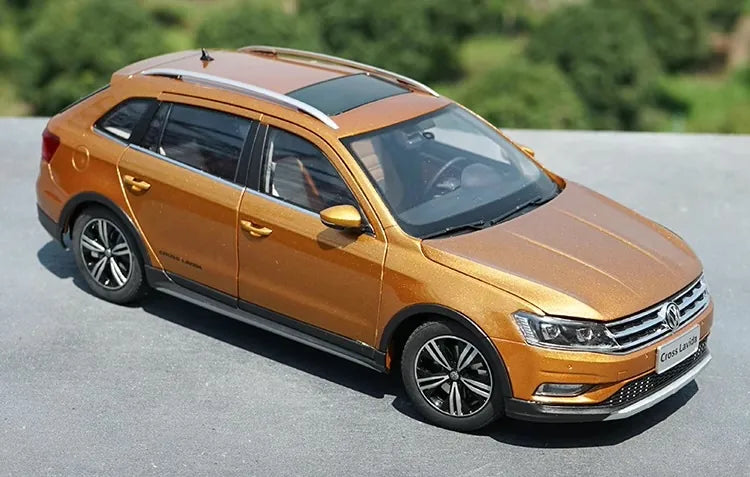 1:18 Volkswagen 2016 Gran Lavida 