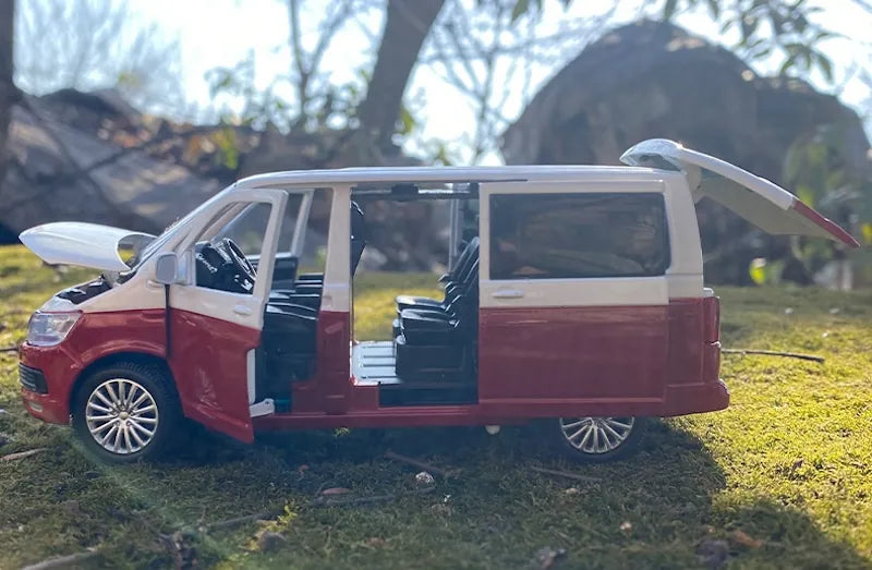 1:32 Volkswagen 2016 Multivan T6