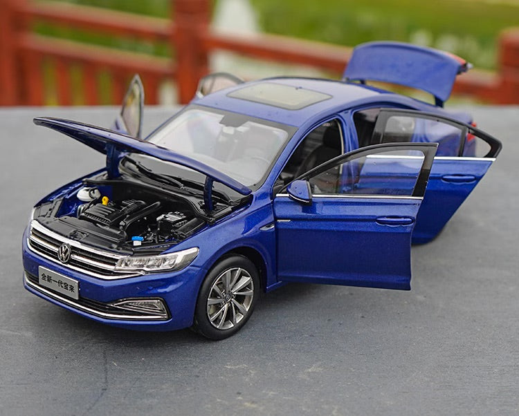 1:18 Volkswagen 2019 Bora Die Cast Model Car