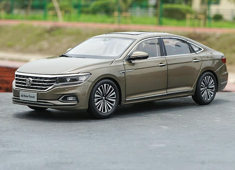 1:18 Volkswagen 2019 Passat Die Cast Model Car