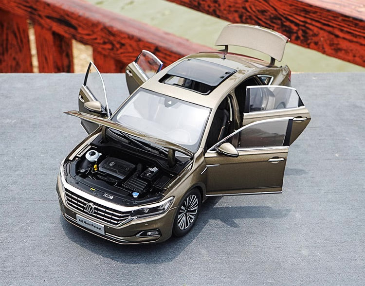 1:18 Volkswagen 2019 Passat Die Cast Model Car