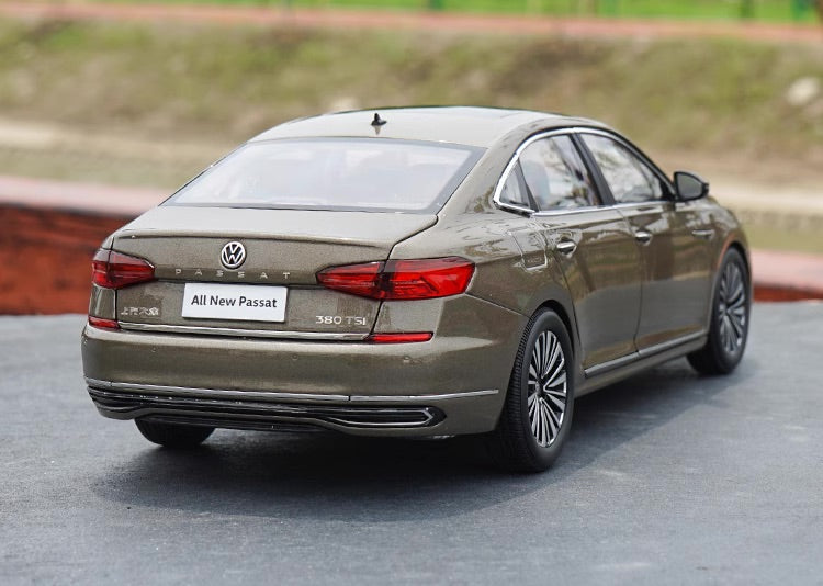 1:18 Volkswagen 2019 Passat Die Cast Model Car