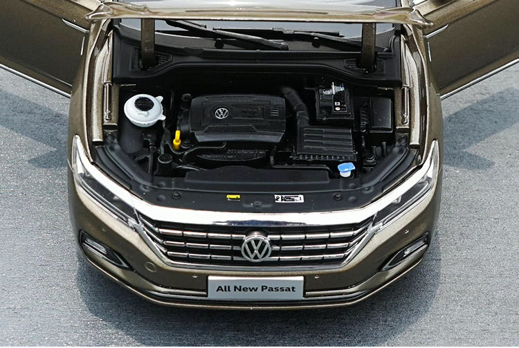 1:18 Volkswagen 2019 Passat Die Cast Model Car