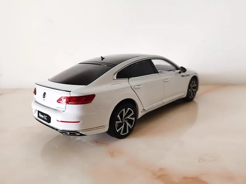 1:18 Volkswagen 2021 Arteon White Die Cast Model Car