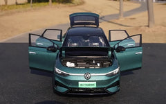 1:18 Volkswagen Passat 2022 