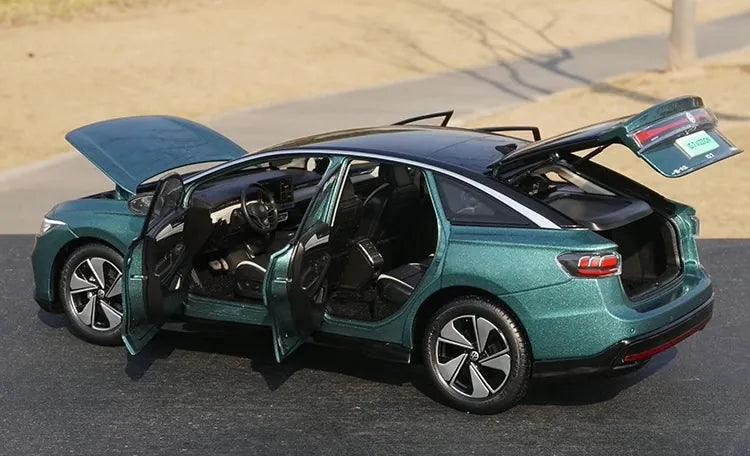 1:18 Volkswagen Passat 2022 