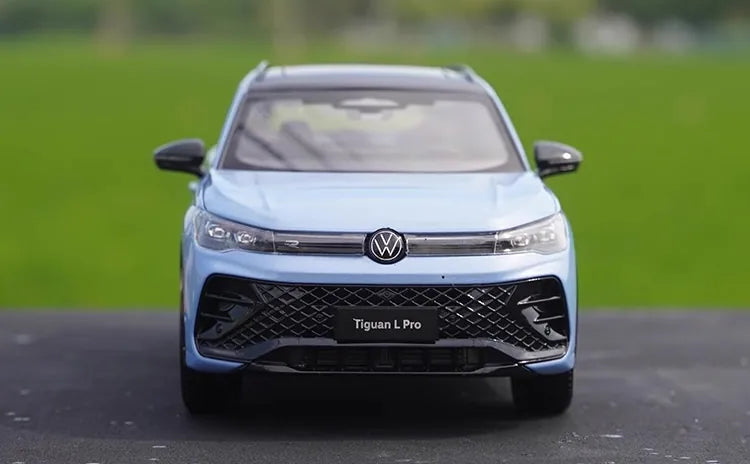 1:18 Volkswagen 2024 Tiguan L