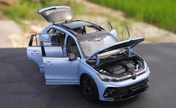 1:18 Volkswagen 2024 Tiguan L Die Cast Model Car