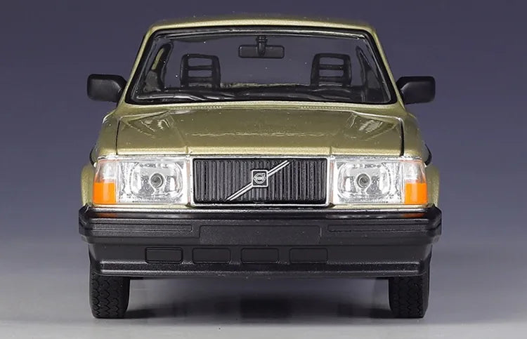 1:24 Volvo 1986 240 GL