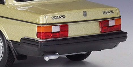 1:24 Volvo 1986 240 GL Die Cast Model Car