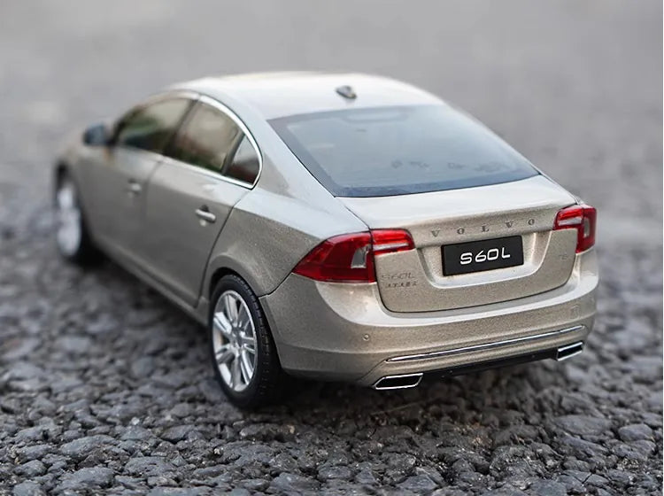 1:18 Volvo 2014 S60L Die Cast Model Car