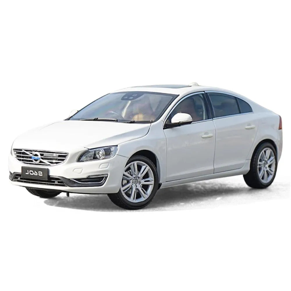 1:18 Volvo 2014 S60L White Die Cast Model Car