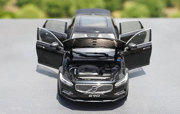 1:18 Volvo 2015 S90 Die Cast Model Car