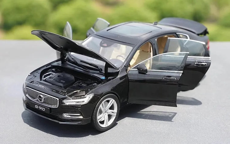 1:18 Volvo 2015 S90 Die Cast Model Car