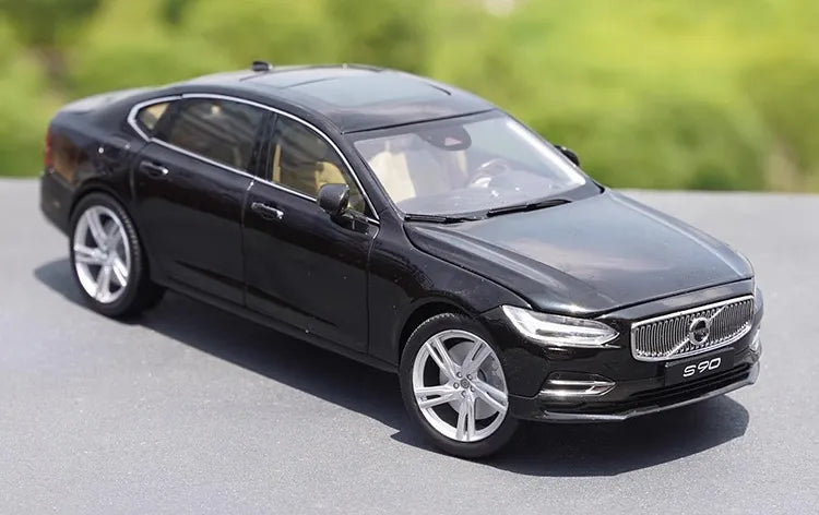 1:18 Volvo 2015 S90 Die Cast Model Car